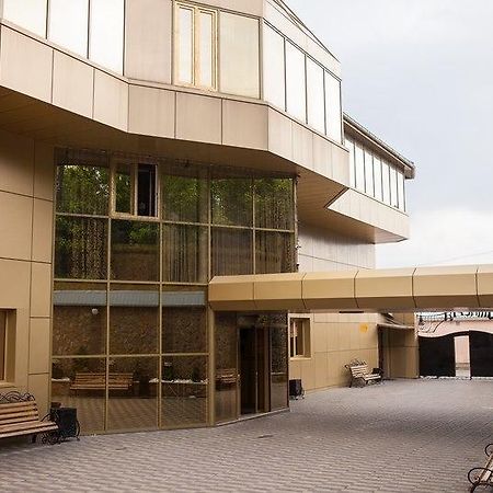 Imperiya Otel Khmelʼnytsʼkyy Dış mekan fotoğraf