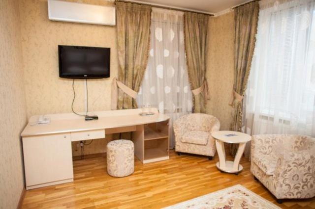 Imperiya Otel Khmelʼnytsʼkyy Dış mekan fotoğraf